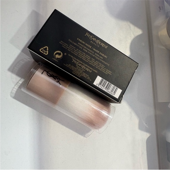 Yves Saint Laurent Beauté mini  Brush - Picture 5 of 5